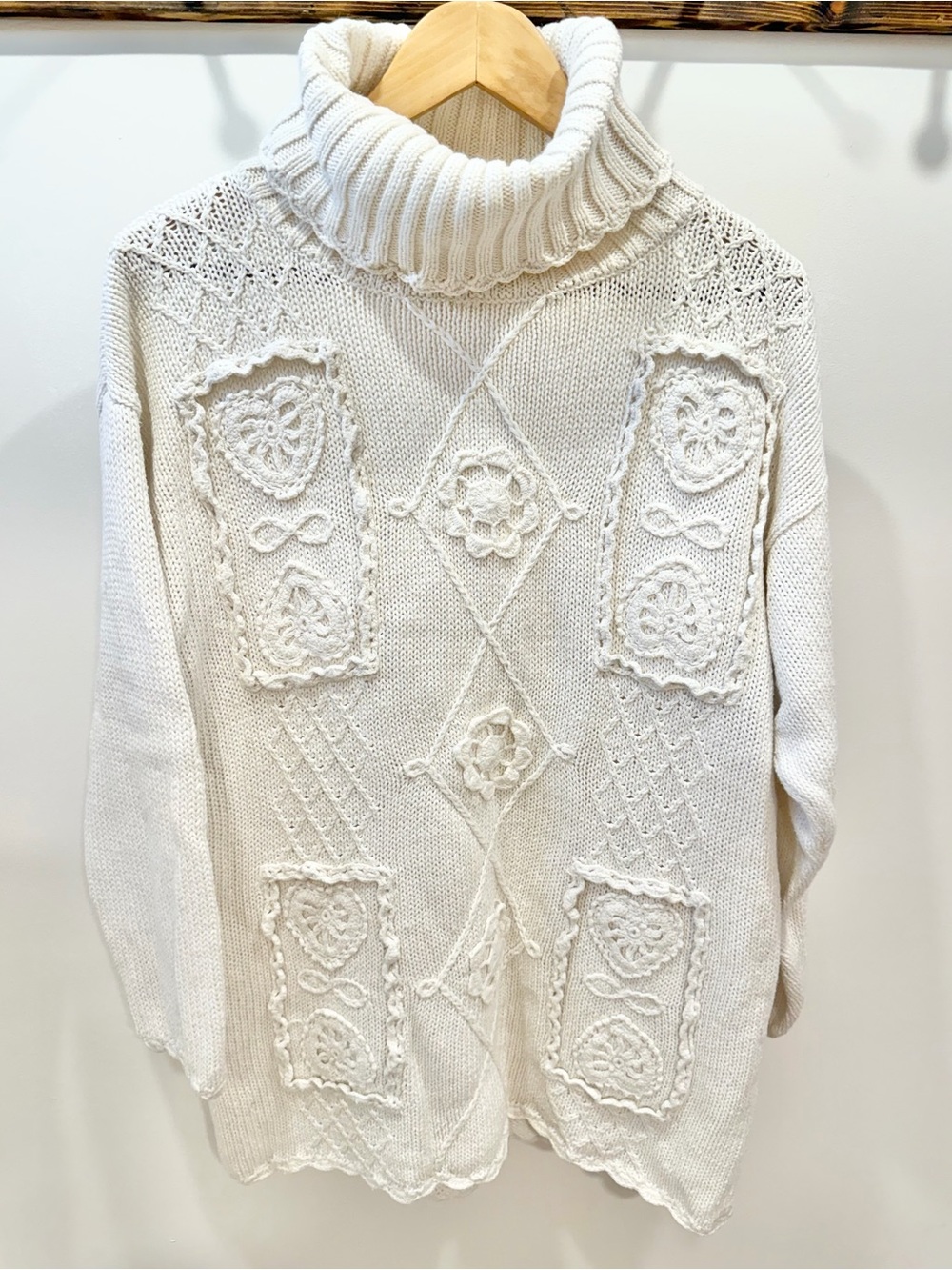 VINTAGE SHENANIGANS Cottagecore Knit Heart Cream Turtleneck Tunic Sweater